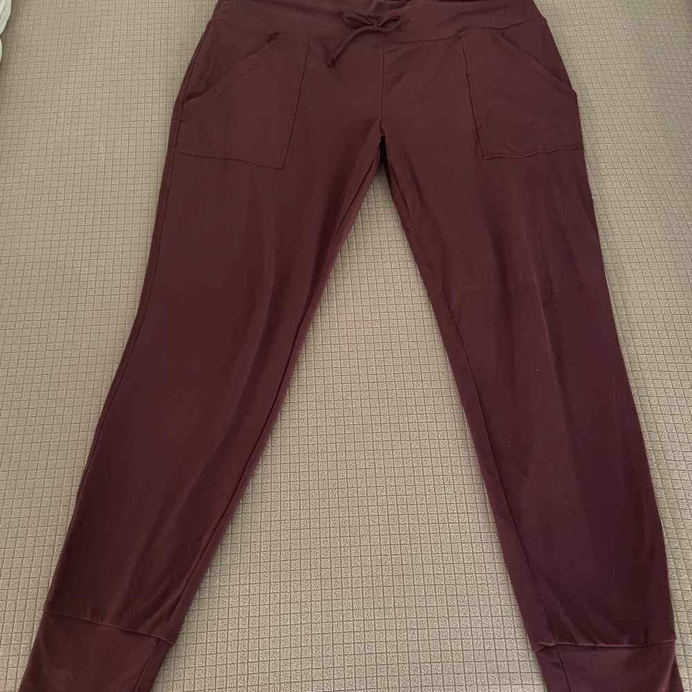 EUC grace and lace large redwood joggers